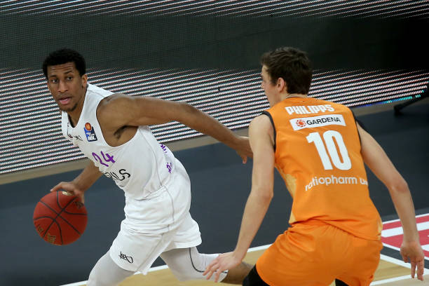 新东家的选 新东家的选