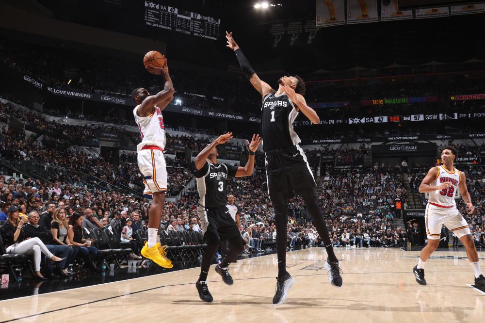 更展现了团 更展现了团